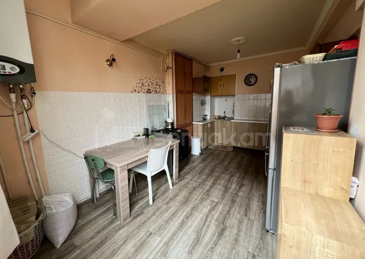 3 Սենյականոց Բնակարան, 80քմ, 2/13 հարկ, Կապիտալ Վերանորոգված