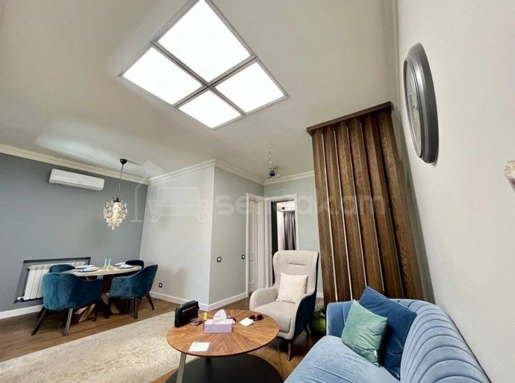 2 Սենյականոց Բնակարան Քարե Շենքում, 65քմ, 4/5 հարկ, Կապիտալ Վերանորոգված