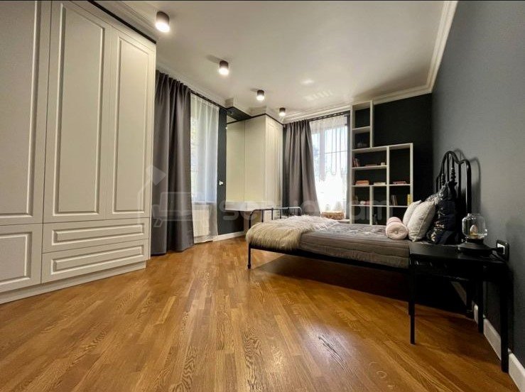 2 Սենյականոց Բնակարան Քարե Շենքում, 65քմ, 4/5 հարկ, Կապիտալ Վերանորոգված