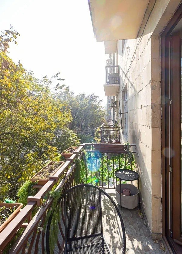 3 Սենյականոց Բնակարան Քարե Շենքում, 93քմ, 3/6 հարկ, Դիզայներական Վերանորոգված