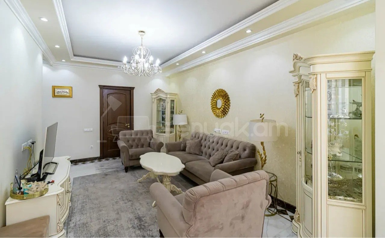 3 Սենյականոց Բնակարան Քարե Շենքում, 93քմ, 3/6 հարկ, Դիզայներական Վերանորոգված