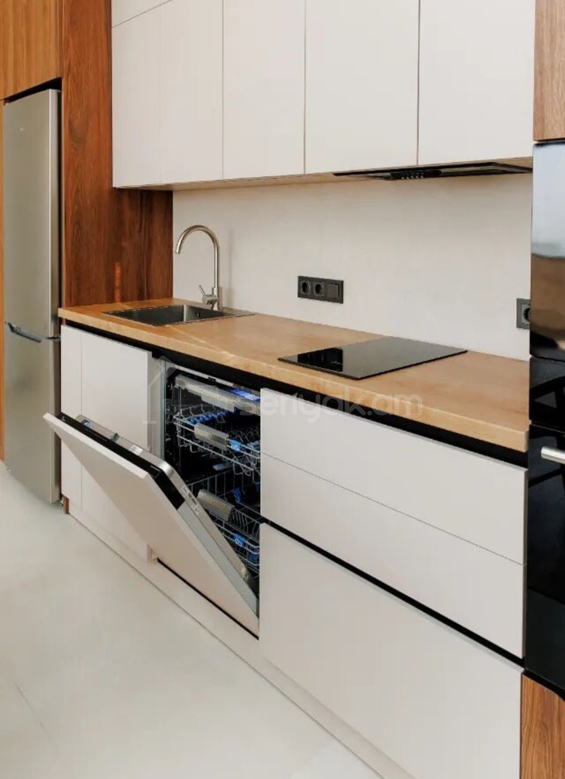 3 Սենյականոց Բնակարան Նորակառույցում, 75քմ, 13/14 հարկ, Դիզայներական Վերանորոգված, Կահավորված