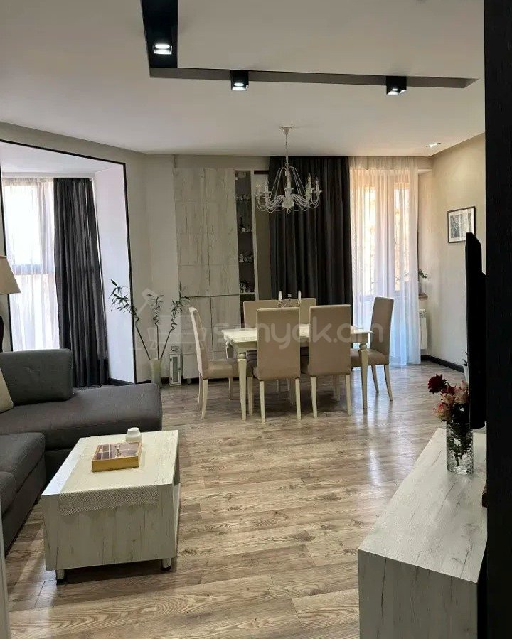 4 Սենյականոց Բնակարան Նորակառույցում, 89քմ, 4/9 հարկ, Դիզայներական Վերանորոգված