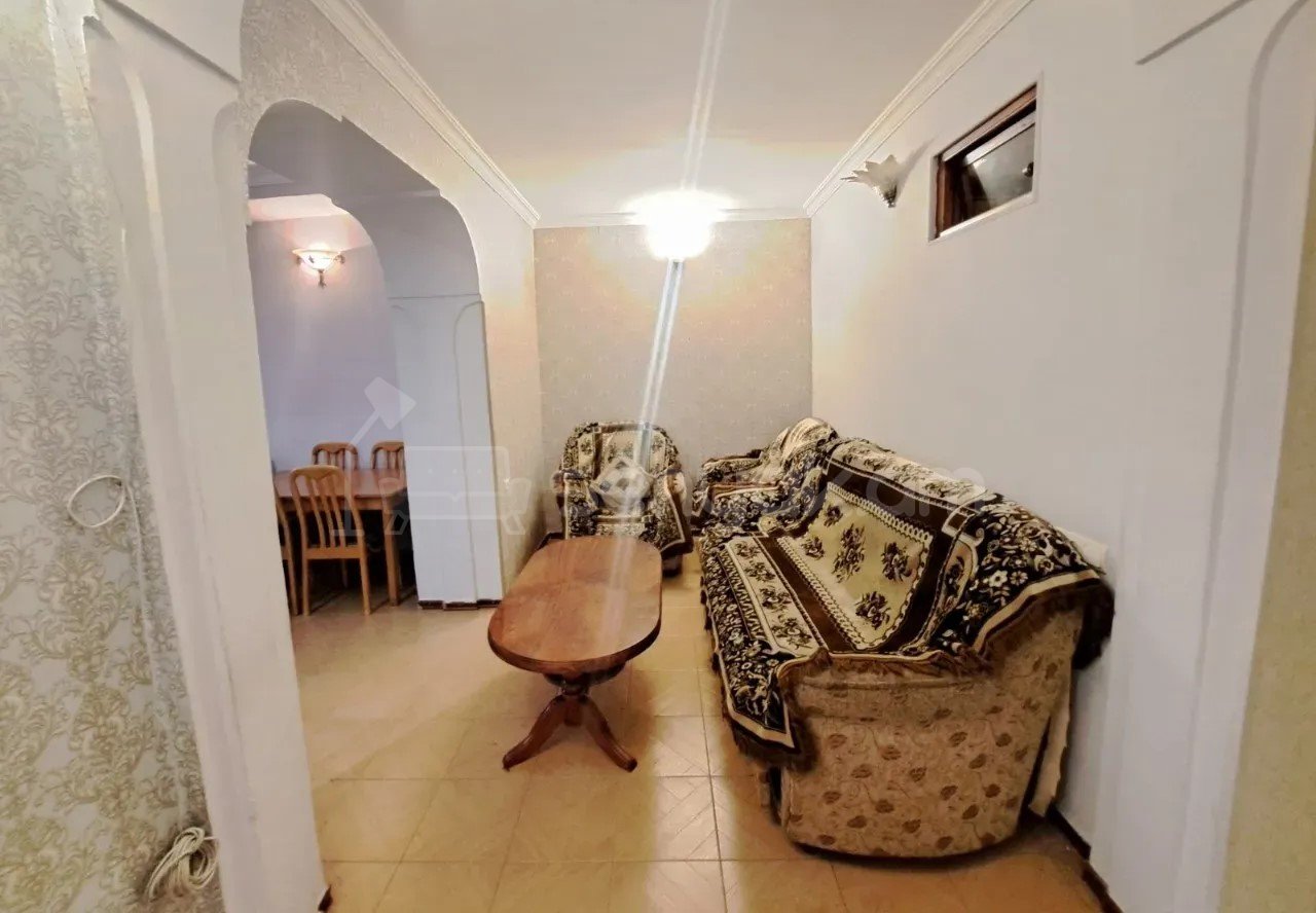 2 Սենյականոց Բնակարան Քարե Շենքում, 42քմ, 2/5 հարկ, Կապիտալ Վերանորոգված