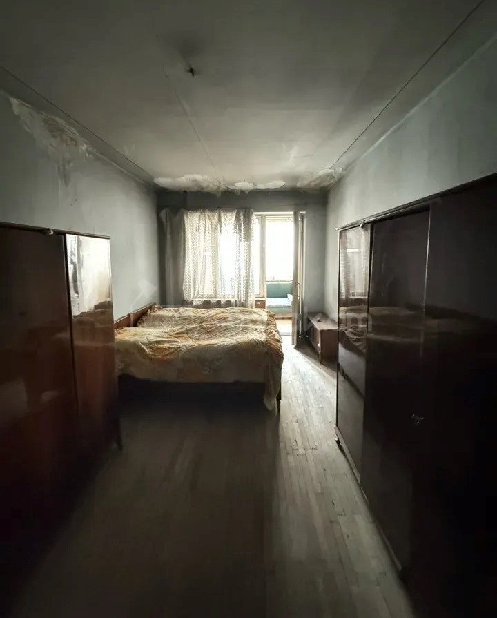 3 Սենյականոց Բնակարան Քարե Շենքում, 87քմ, 5/5 հարկ, Պետական Վիճակում