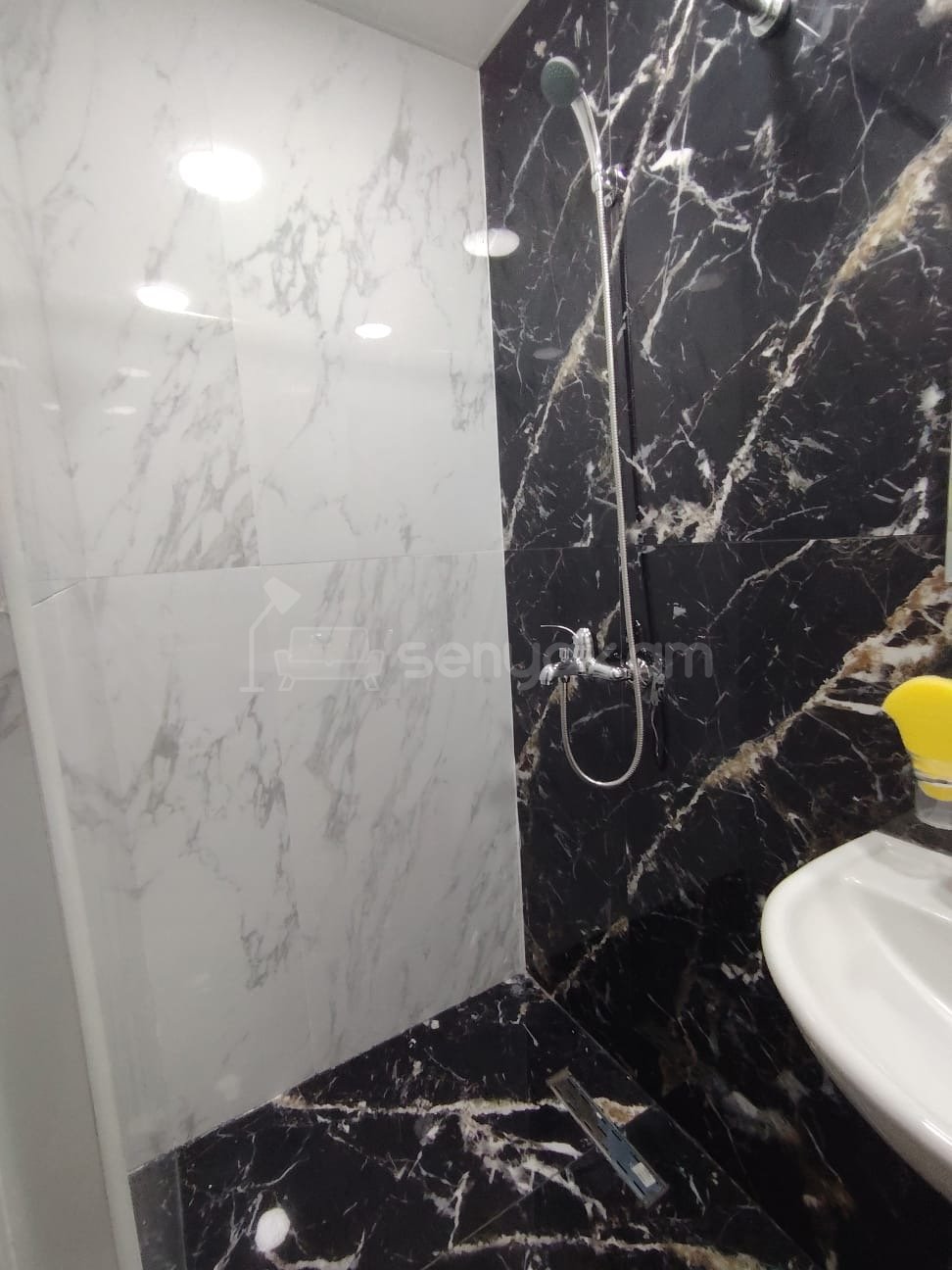 2 Սենյականոց Բնակարան Նորակառույց Քարե Շենքում, 45քմ, 3/5 հարկ, Կապիտալ Վերանորոգված, Կահավորված, Արևկող