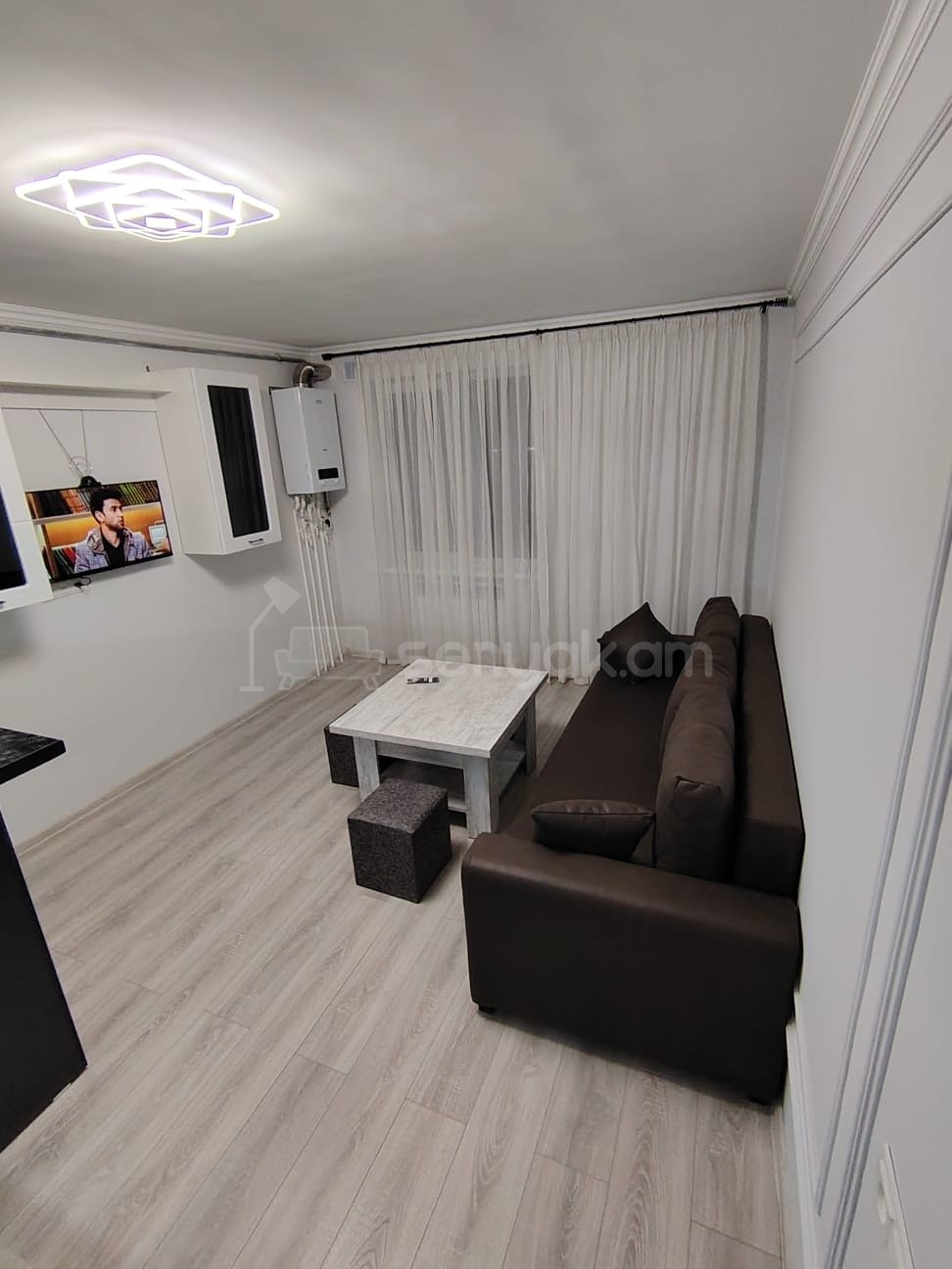 2 Սենյականոց Բնակարան Նորակառույց Քարե Շենքում, 45քմ, 3/5 հարկ, Կապիտալ Վերանորոգված, Կահավորված, Արևկող