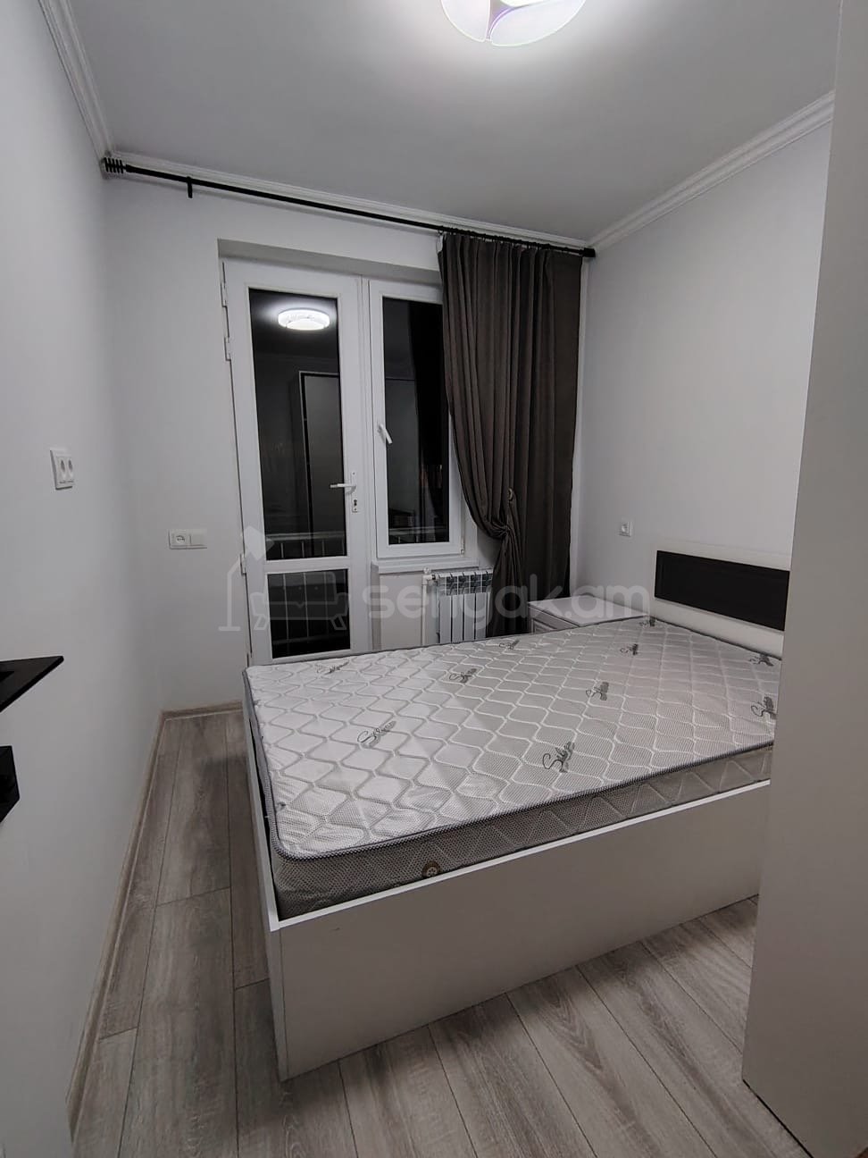 2 Սենյականոց Բնակարան Նորակառույց Քարե Շենքում, 45քմ, 3/5 հարկ, Կապիտալ Վերանորոգված, Կահավորված, Արևկող