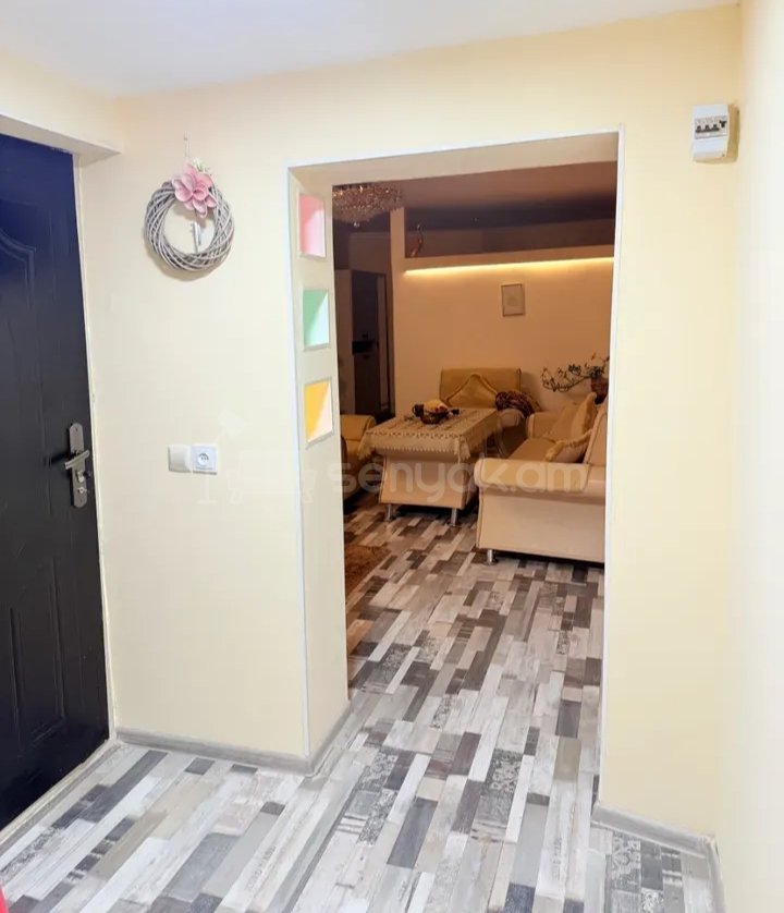 2 Սենյականոց Բնակարան Քարե Շենքում, 56քմ, 1/1 հարկ, Կապիտալ Վերանորոգված, Կահավորված