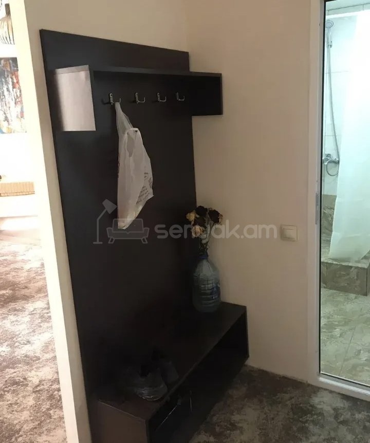 2 Սենյականոց Բնակարան Քարե Շենքում, 52քմ, 1/1 հարկ, Նորմալ Վիճակում, Կահավորված