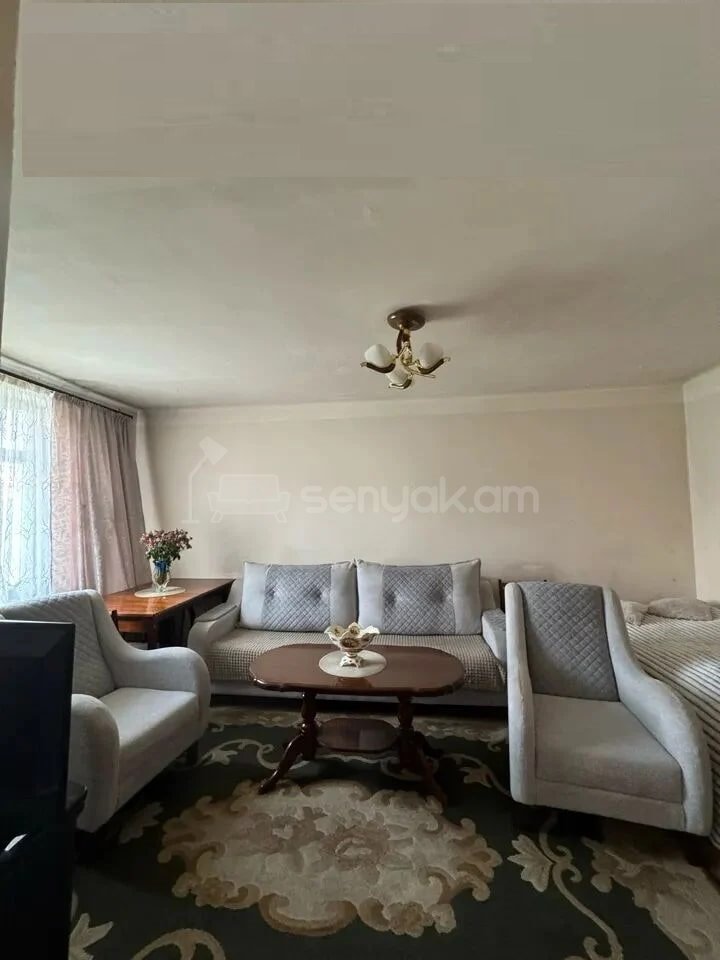 1 Սենյականոց Բնակարան Քարե Շենքում, 31քմ, 5/5 հարկ, Պետական Վիճակում