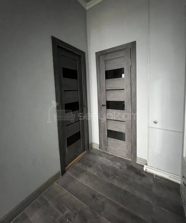 2 Սենյականոց Բնակարան Քարե Շենքում, 52քմ, 1/1 հարկ, Կապիտալ Վերանորոգված, Կահավորված