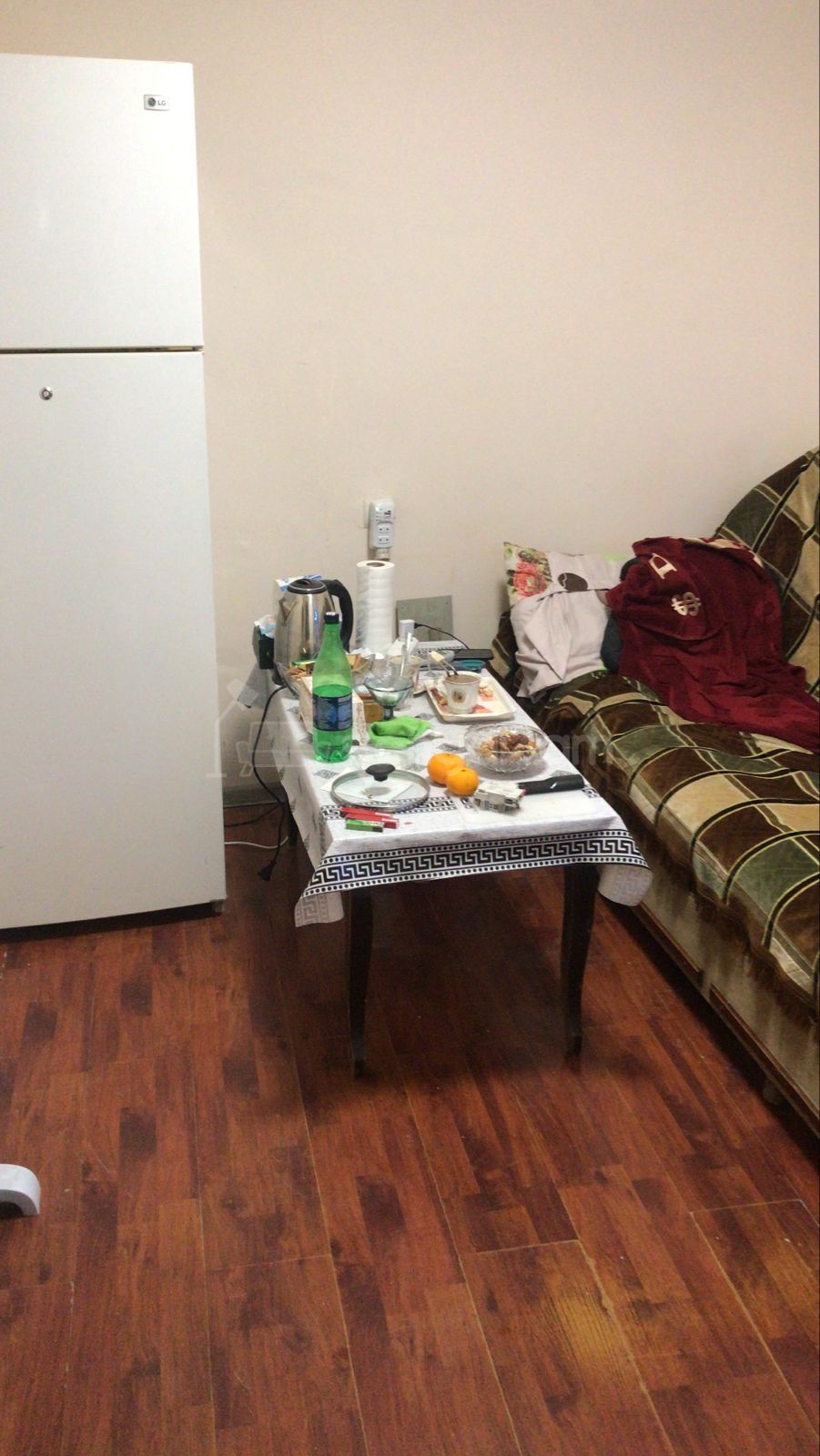 1 Սենյականոց Բնակարան Քարե Շենքում, 45քմ, 1/1 հարկ, Նորմալ Վիճակում, Կահավորված