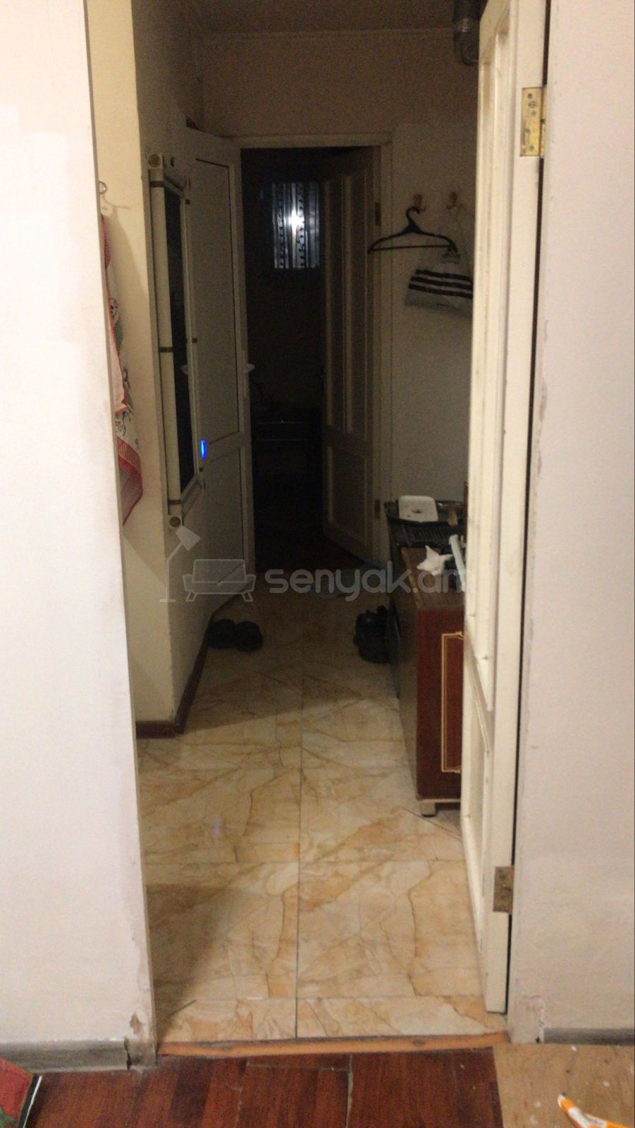 1 Սենյականոց Բնակարան Քարե Շենքում, 45քմ, 1/1 հարկ, Նորմալ Վիճակում, Կահավորված