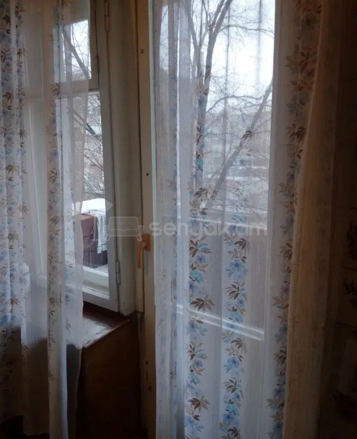 2 Սենյականոց Բնակարան Քարե Շենքում, 56քմ, 3/5 հարկ, Պետական Վիճակում