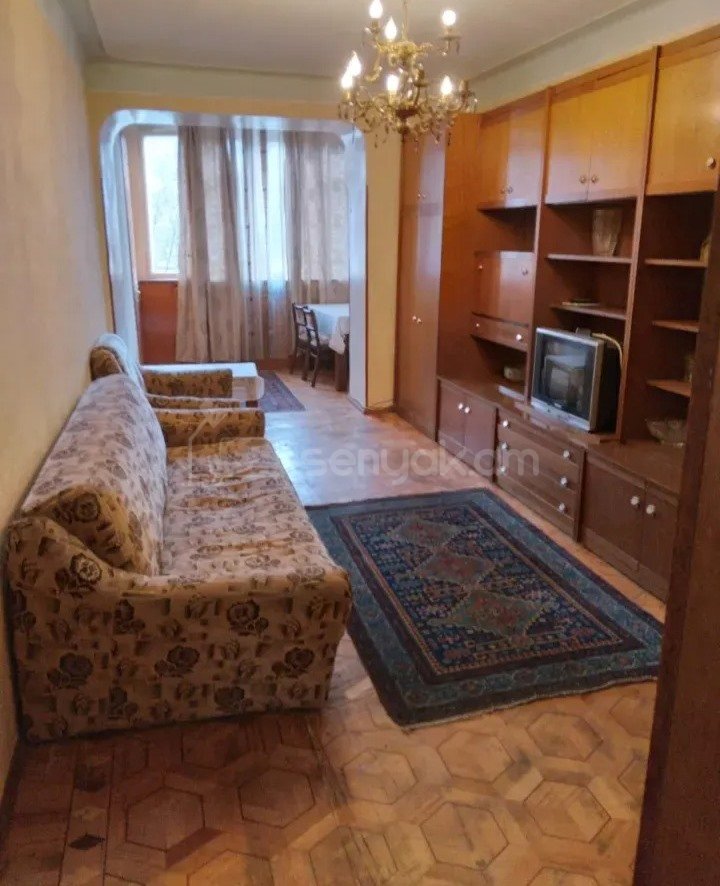 2 Սենյականոց Բնակարան Քարե Շենքում, 56քմ, 3/5 հարկ, Պետական Վիճակում