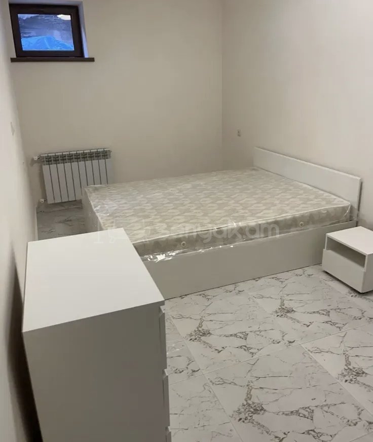 3 Սենյականոց Բնակարան Քարե Շենքում, 72քմ, 1/3 հարկ, Կապիտալ Վերանորոգված, Կահավորված