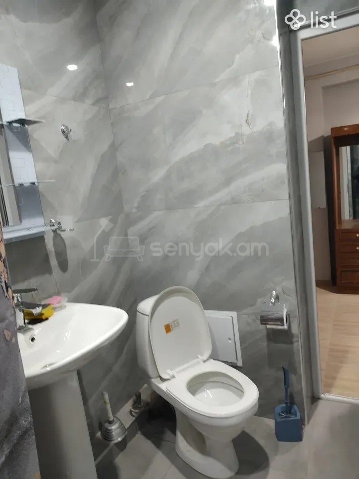 2 Սենյականոց Բնակարան, 45քմ, 2/9 հարկ, Կապիտալ Վերանորոգված, Կահավորված, Արևկող