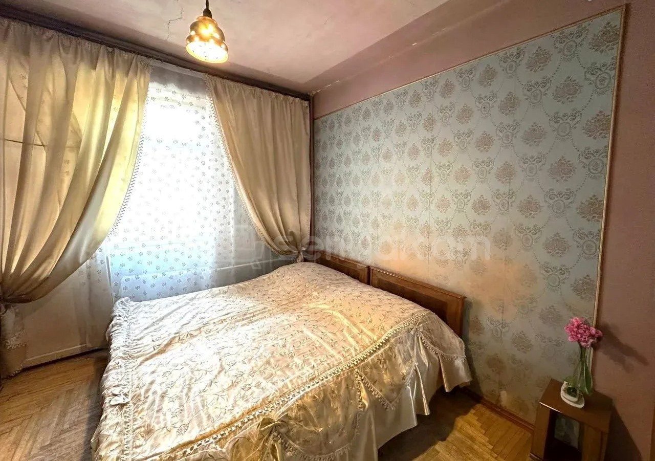 3 Սենյականոց Բնակարան, 88քմ, 1/12 հարկ, Պետական Վիճակում