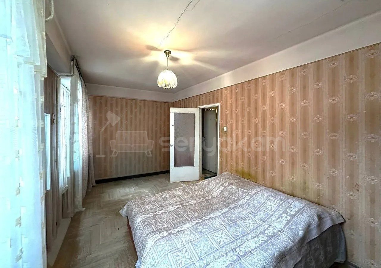 3 Սենյականոց Բնակարան, 88քմ, 1/12 հարկ, Պետական Վիճակում