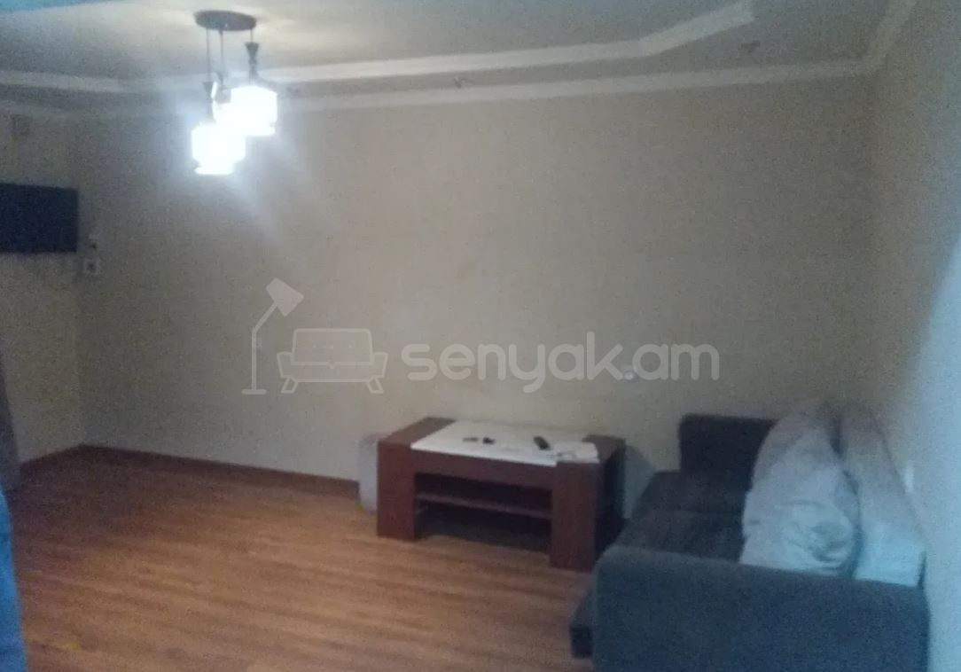 2 Սենյականոց Բնակարան Քարե Շենքում, 28քմ, 3/4 հարկ, Կապիտալ Վերանորոգված