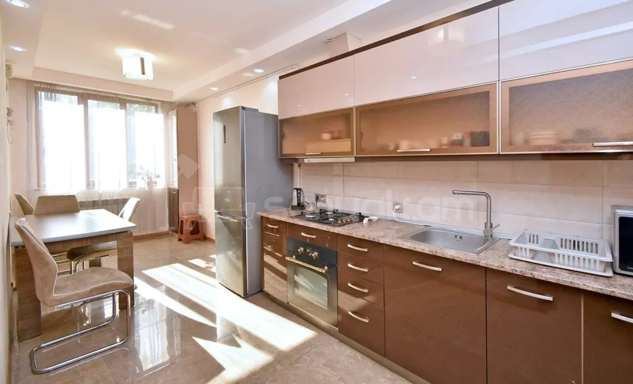 3 Սենյականոց Բնակարան, 80քմ, 5/10 հարկ, Կապիտալ Վերանորոգված