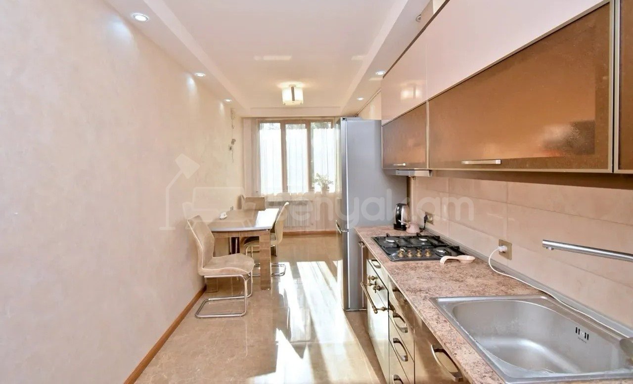 3 Սենյականոց Բնակարան, 80քմ, 5/10 հարկ, Կապիտալ Վերանորոգված