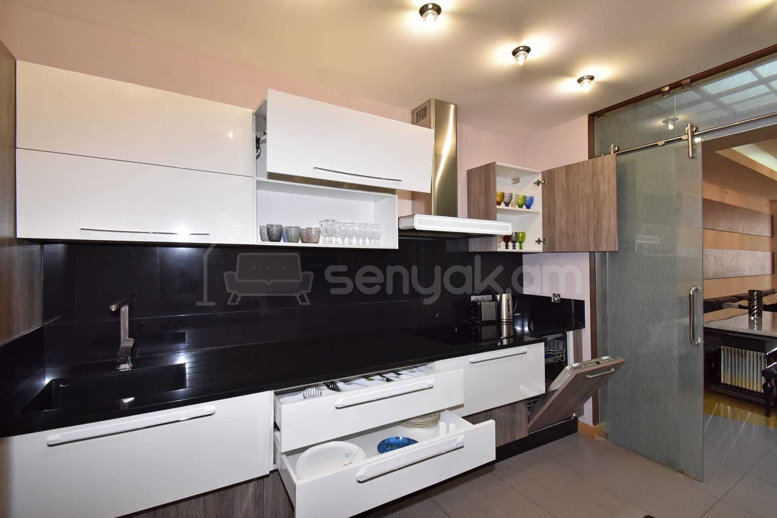 3 Սենյականոց Բնակարան Նորակառույցում, 90քմ, 4/11 հարկ, Դիզայներական Վերանորոգված