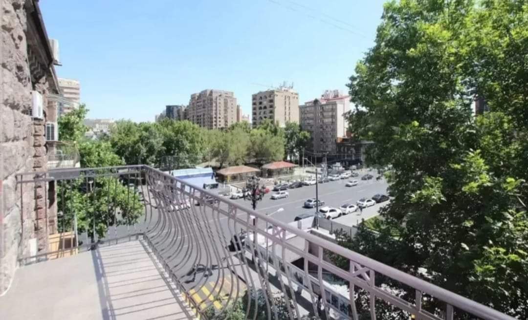 2 Սենյականոց Բնակարան, 65քմ, 4/5 հարկ, Դիզայներական Վերանորոգված