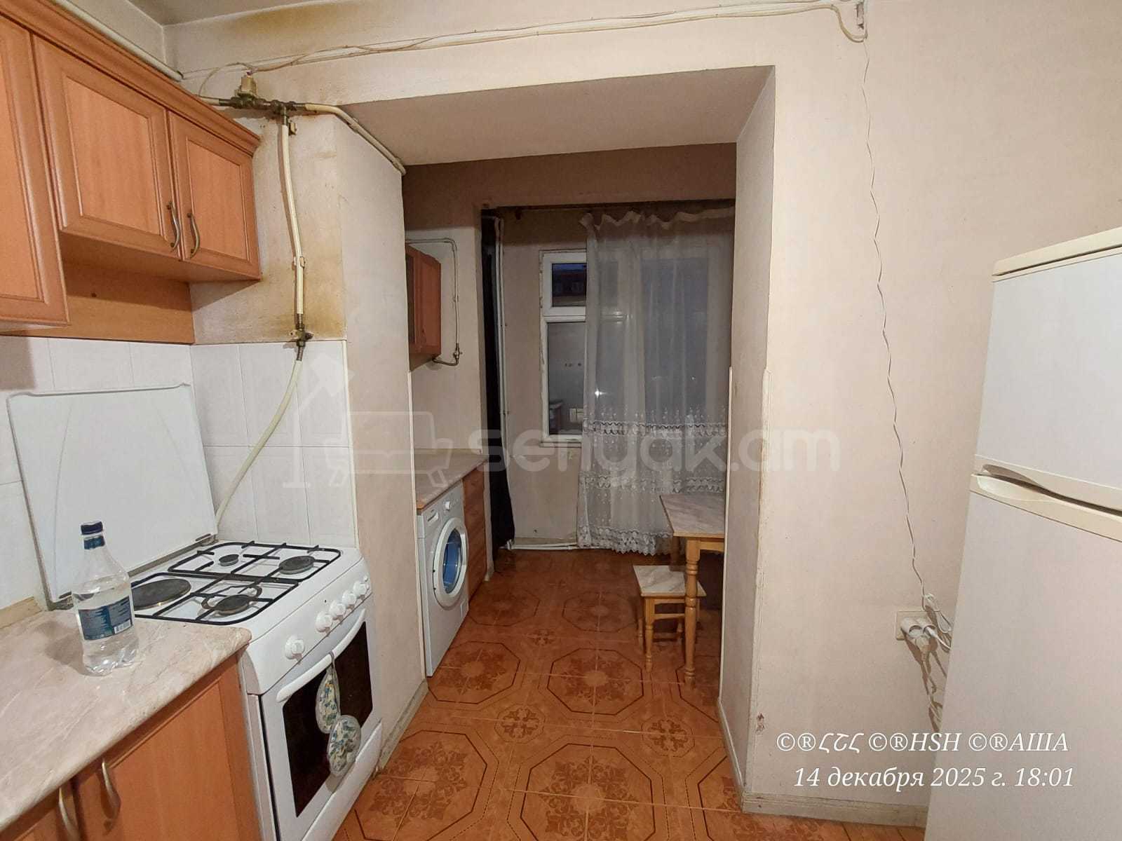 2 Սենյականոց Բնակարան Քարե Շենքում, 60քմ, 4/5 հարկ, Նորմալ Վիճակում, Կահավորված, Արևկող