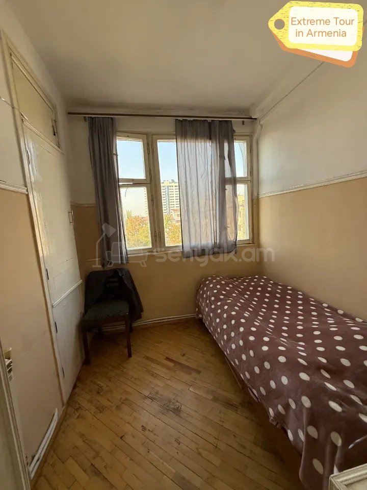 3 Սենյականոց Բնակարան Քարե Շենքում, 62քմ, 5/5 հարկ, Նորմալ Վիճակում, Կահավորված