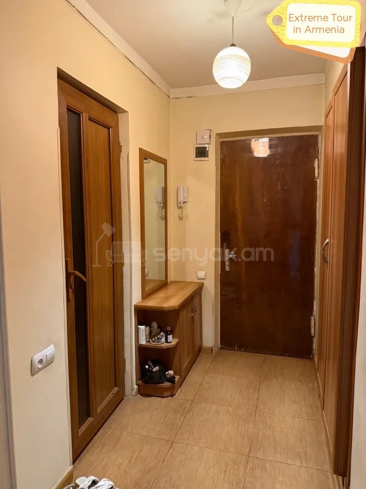 3 Սենյականոց Բնակարան Քարե Շենքում, 62քմ, 5/5 հարկ, Նորմալ Վիճակում, Կահավորված