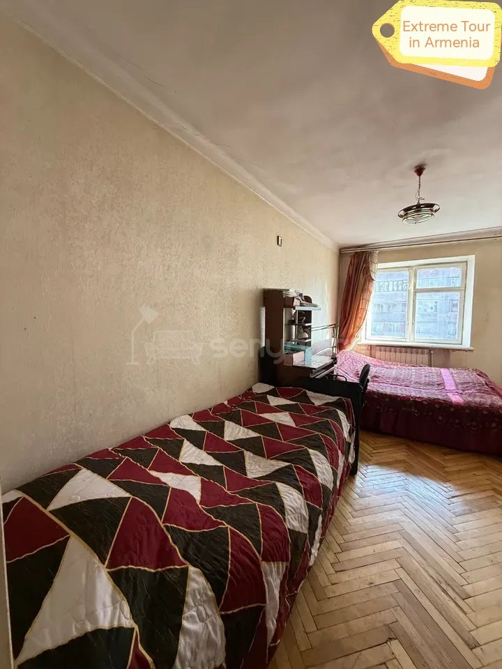 3 Սենյականոց Բնակարան Քարե Շենքում, 62քմ, 5/5 հարկ, Նորմալ Վիճակում, Կահավորված