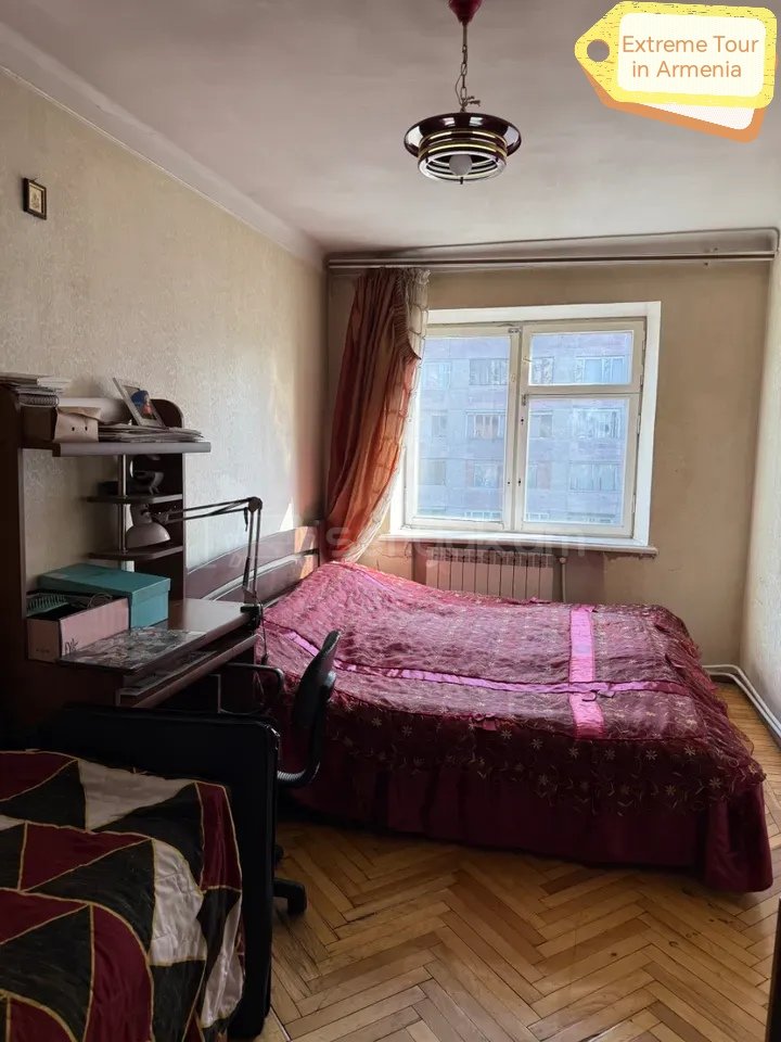 3 Սենյականոց Բնակարան Քարե Շենքում, 62քմ, 5/5 հարկ, Նորմալ Վիճակում, Կահավորված