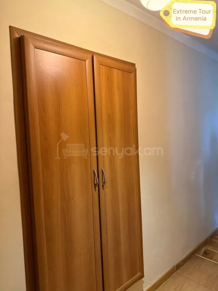 3 Սենյականոց Բնակարան Քարե Շենքում, 62քմ, 5/5 հարկ, Նորմալ Վիճակում, Կահավորված