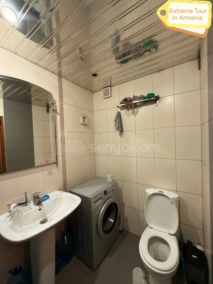 3 Սենյականոց Բնակարան Քարե Շենքում, 62քմ, 5/5 հարկ, Նորմալ Վիճակում, Կահավորված