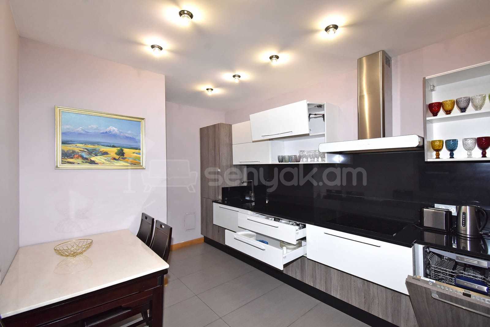 3 Սենյականոց Բնակարան Նորակառույցում, 80քմ, 4/11 հարկ, Դիզայներական Վերանորոգված