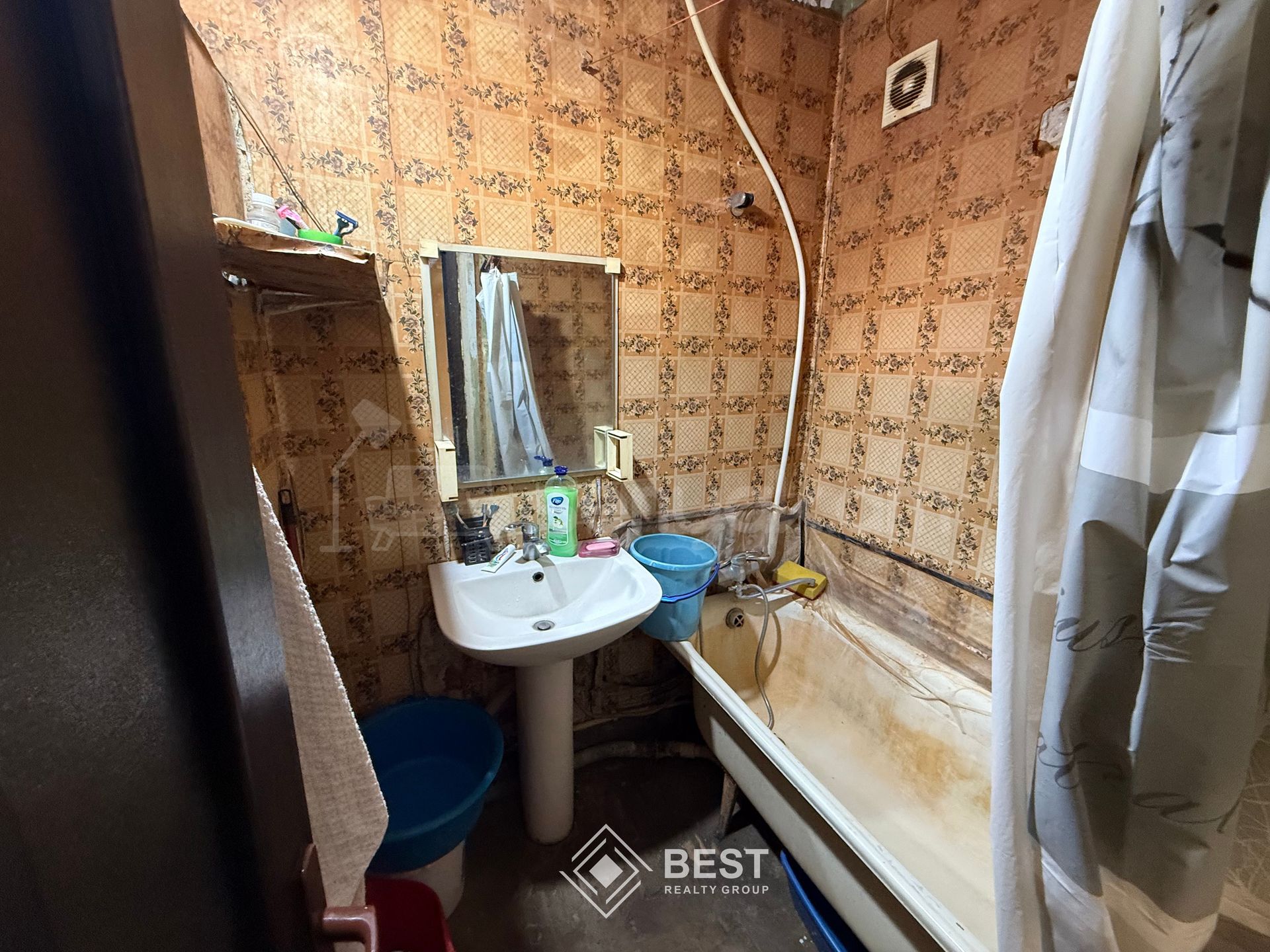 4 Սենյականոց Բնակարան Քարե Շենքում, 95քմ, 4/5 հարկ, Կոսմետիկ Վերանորոգված