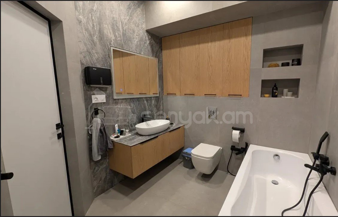 3 Սենյականոց Բնակարան Նորակառույցում, 105քմ, 9/18 հարկ, Դիզայներական Վերանորոգված