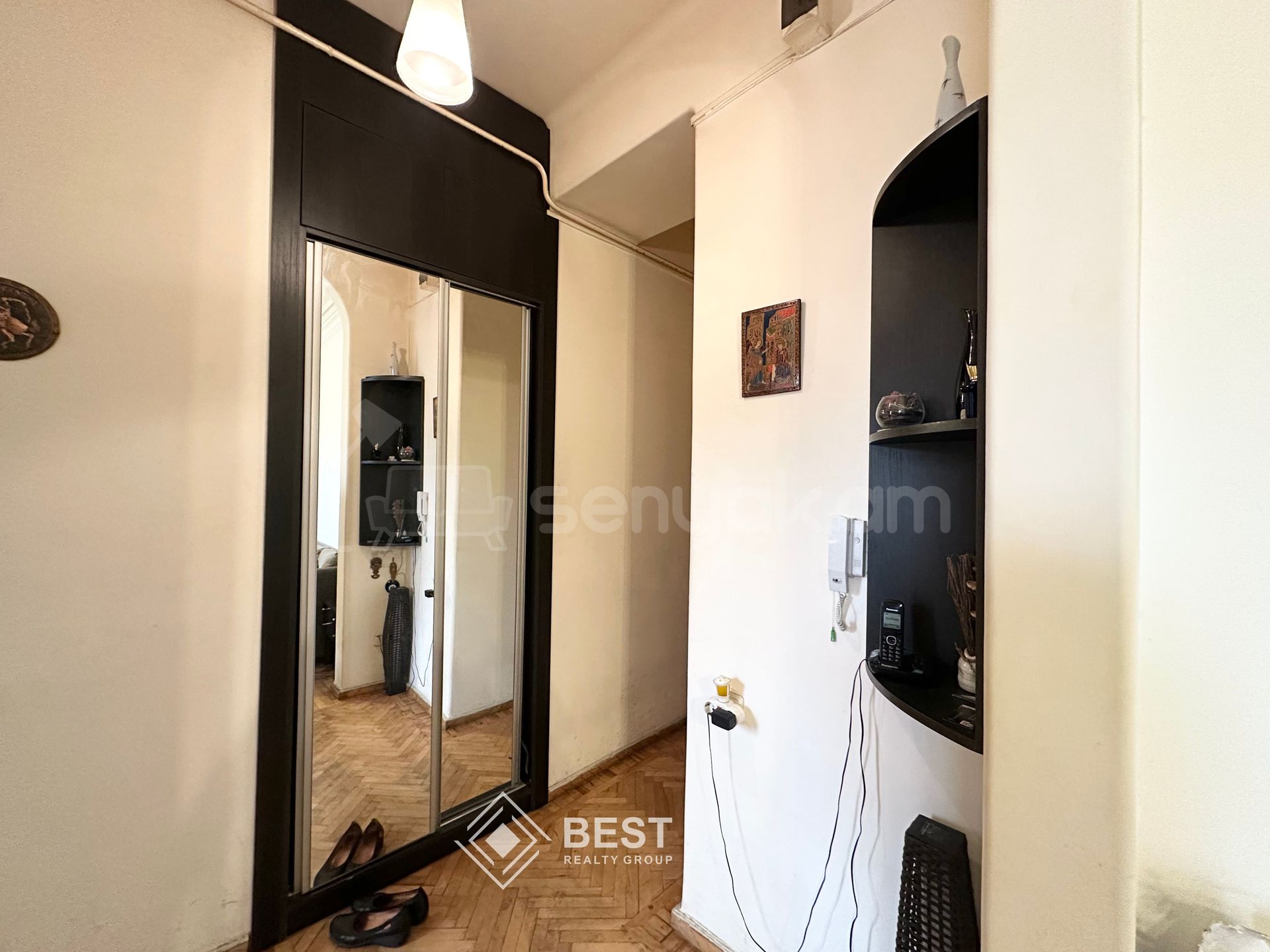 1 Սենյականոց Բնակարան Քարե Շենքում, 43քմ, 3/4 հարկ, Նորմալ Վիճակում