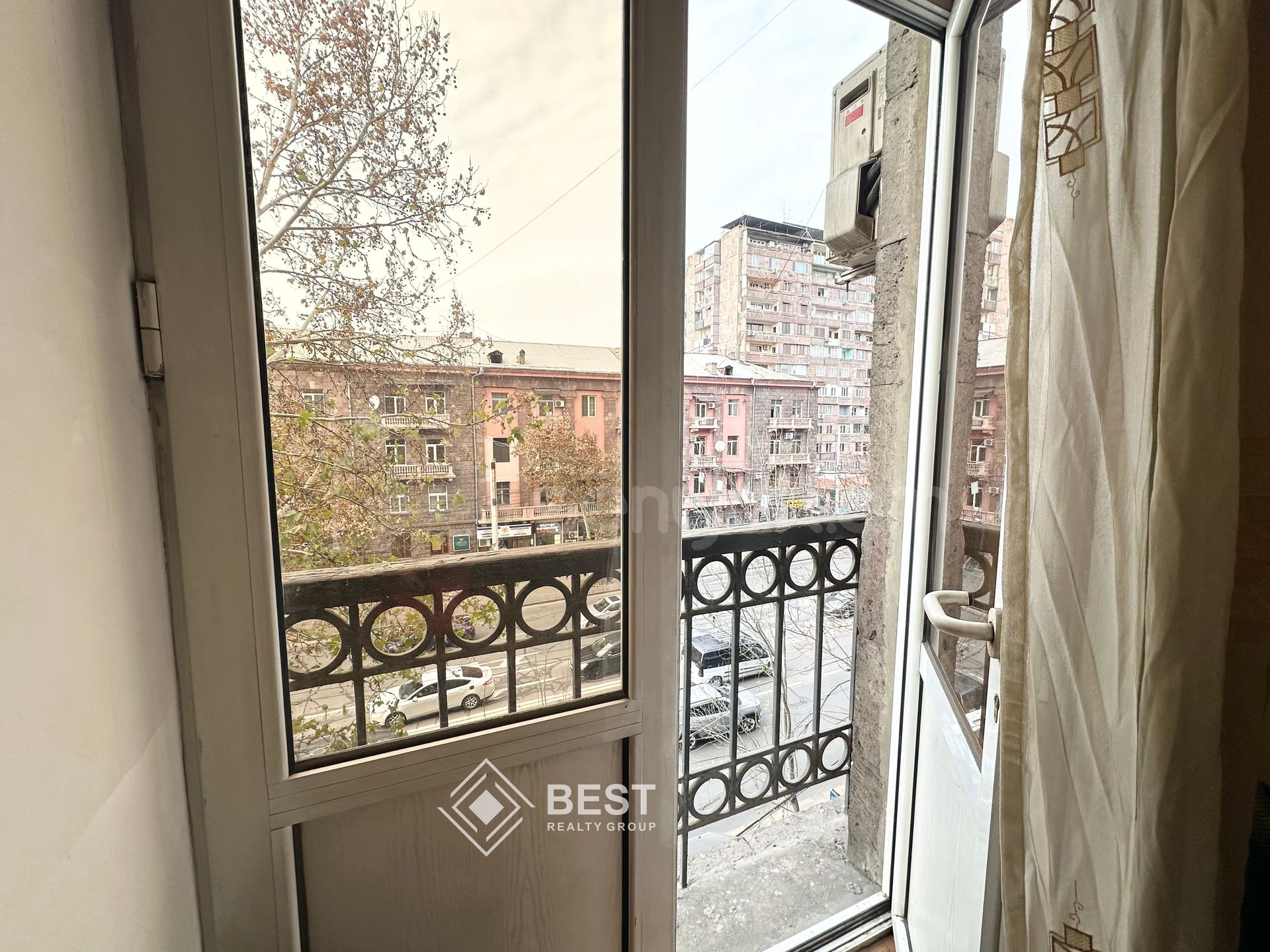 1 Սենյականոց Բնակարան Քարե Շենքում, 43քմ, 3/4 հարկ, Նորմալ Վիճակում