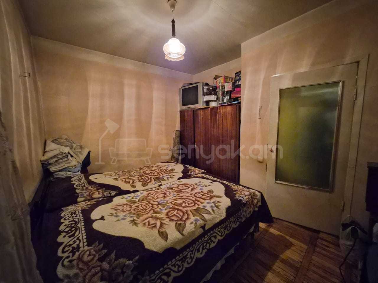 2 Սենյականոց Բնակարան Քարե Շենքում, 46քմ, 6/7 հարկ, Պետական Վիճակում