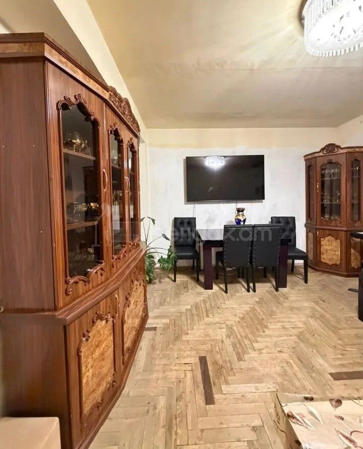 4 Սենյականոց Բնակարան, 90քմ, 8/9 հարկ, Պետական Վիճակում