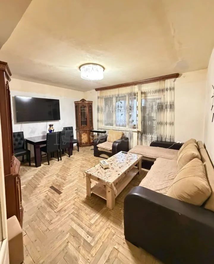 4 Սենյականոց Բնակարան, 90քմ, 8/9 հարկ, Պետական Վիճակում