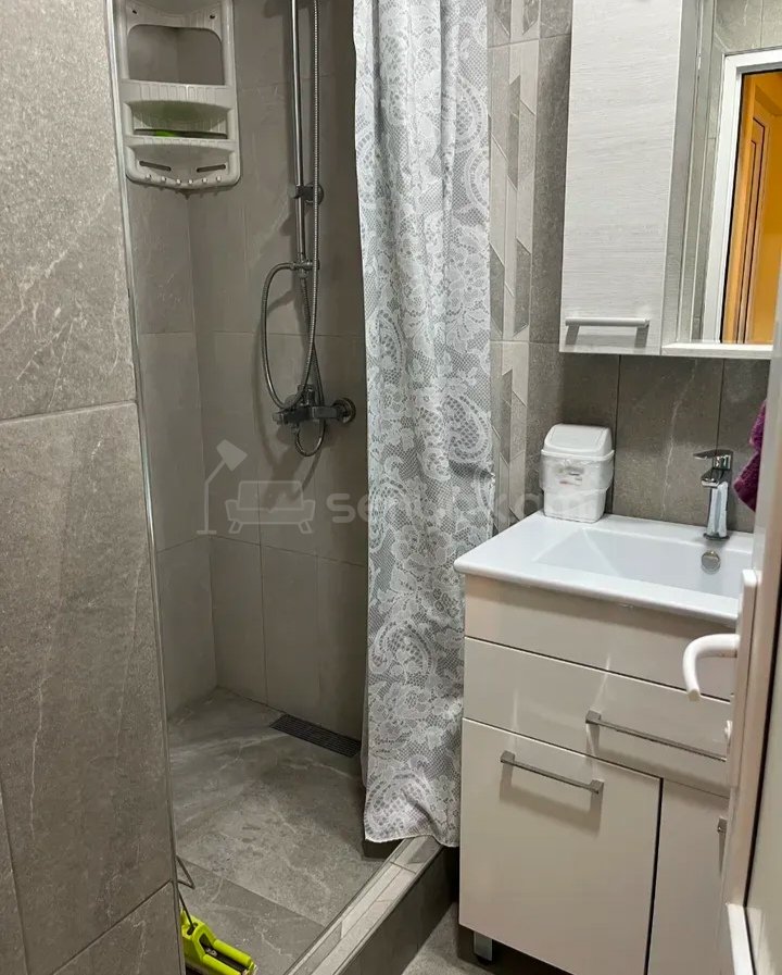 3 Սենյականոց Բնակարան, 75քմ, 3/9 հարկ, Նորմալ Վիճակում, Կահավորված