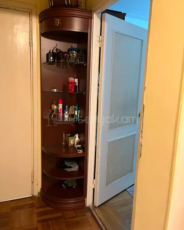 3 Սենյականոց Բնակարան, 75քմ, 3/9 հարկ, Նորմալ Վիճակում, Կահավորված