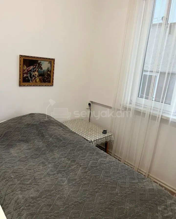 3 Սենյականոց Բնակարան, 75քմ, 3/9 հարկ, Նորմալ Վիճակում, Կահավորված