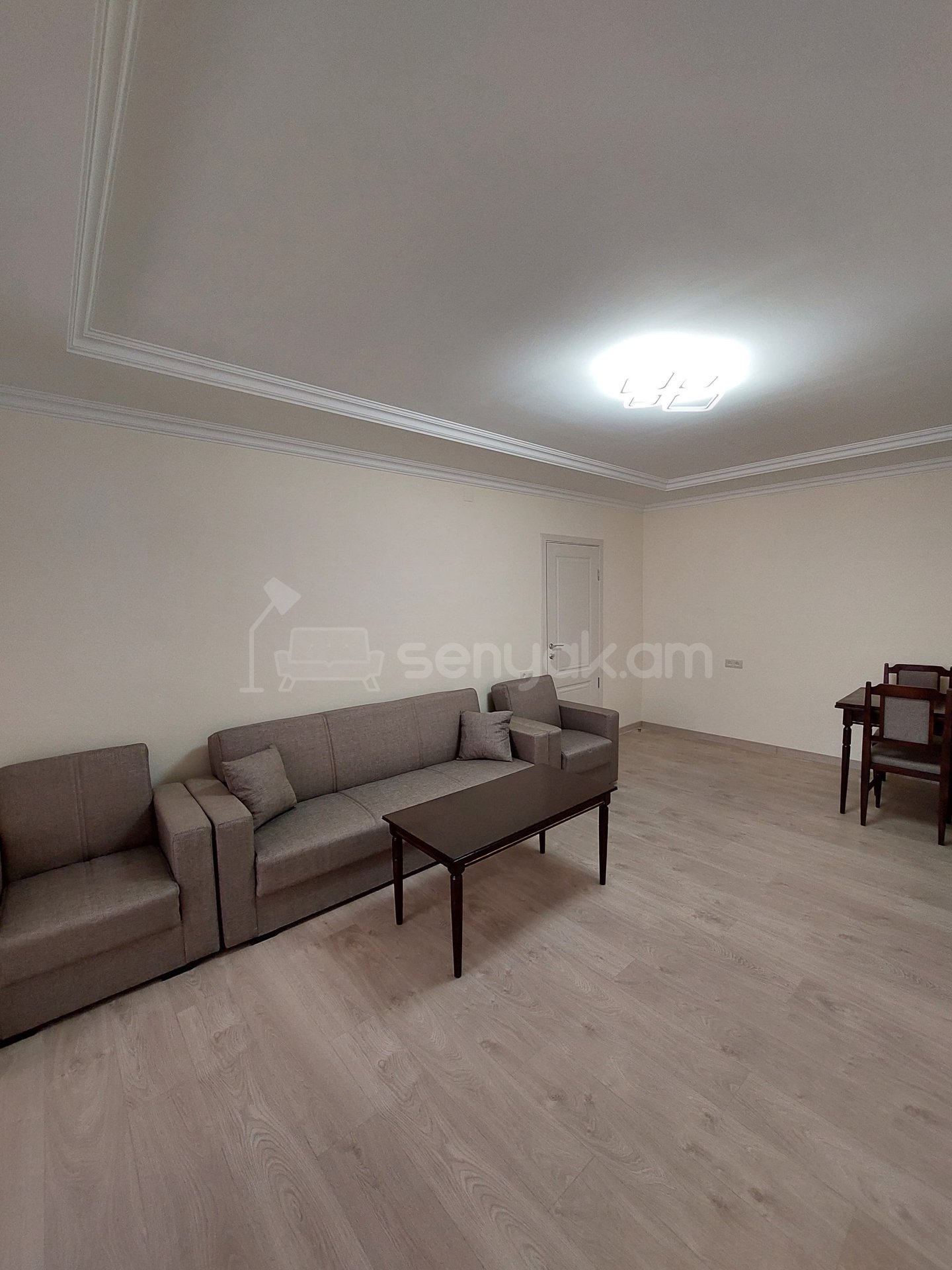 4 Սենյականոց Բնակարան, 100քմ, 4/9 հարկ, Կապիտալ Վերանորոգված, Կահավորված, Արևկող