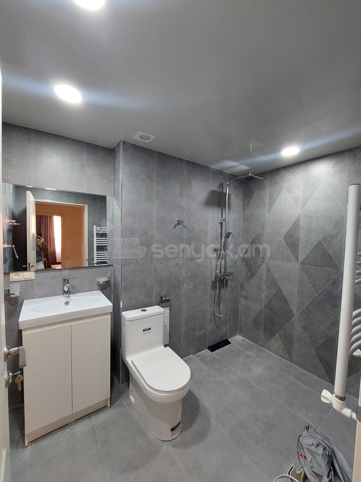 4 Սենյականոց Բնակարան, 100քմ, 4/9 հարկ, Կապիտալ Վերանորոգված, Կահավորված, Արևկող