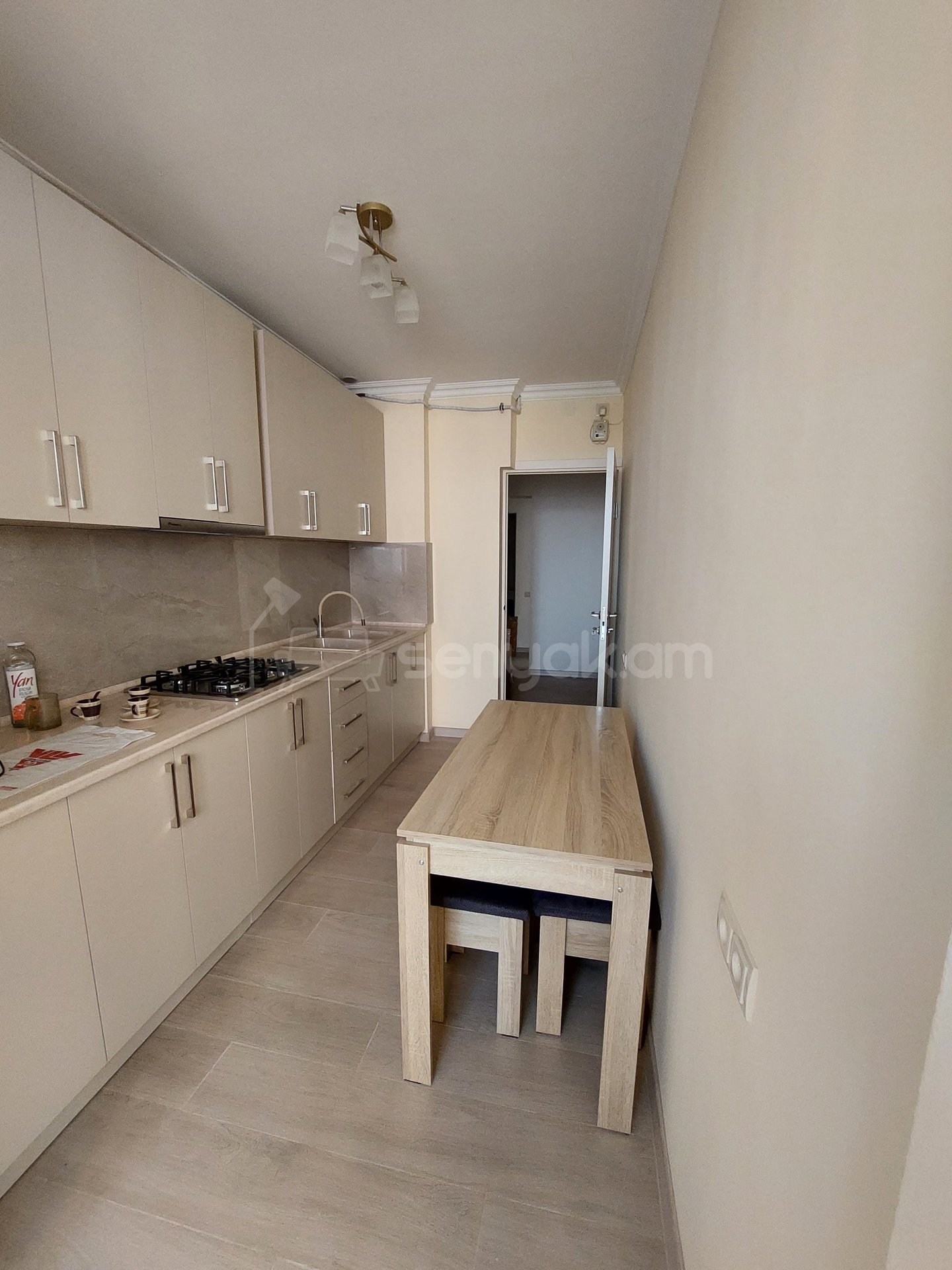 4 Սենյականոց Բնակարան, 100քմ, 4/9 հարկ, Կապիտալ Վերանորոգված, Կահավորված, Արևկող